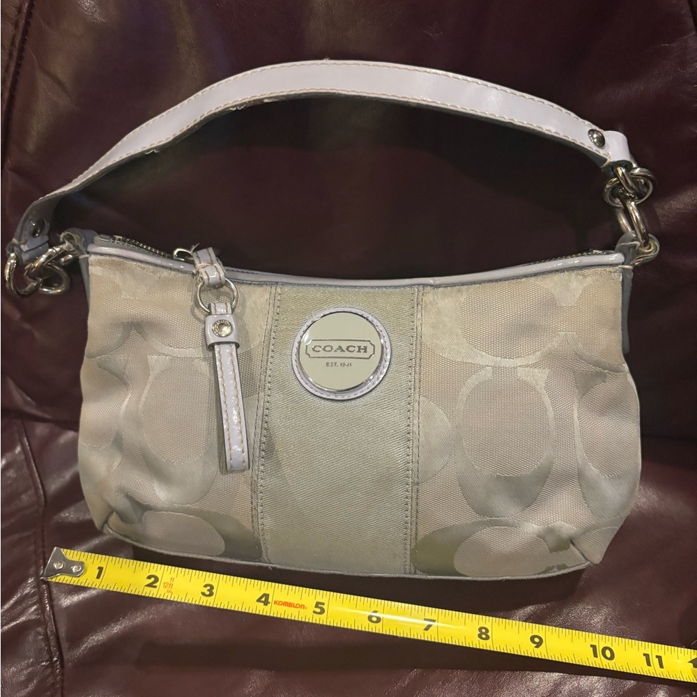Coach Signature Jacquard Demi Shoulder Bag F17439 Light Green /GrayLeather Strap